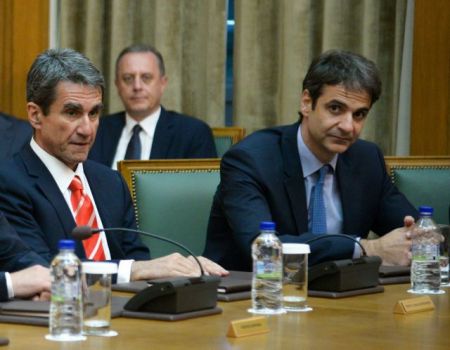 Λήξη κόντρας Λοβέρδου-Μητσοτάκη με παράταση στη διαθεσιμότητα των ΑΕΙ