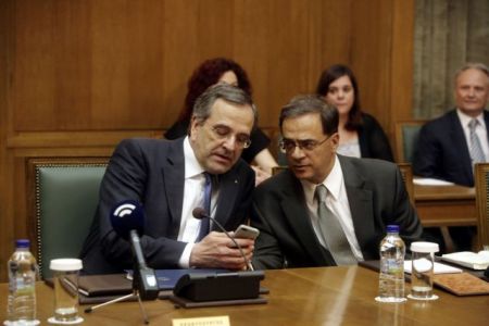 Από μακριά και αγαπημένοι με την τρόικα