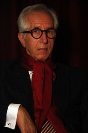 Κωνσταντίνος Τζούμας: Ο ευδαιμονισμός μπορεί να σε τυφλώσει