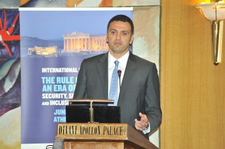 Αιφνιδιαστική επίσκεψη Κικίλια στο ΑΤ Ομόνοιας