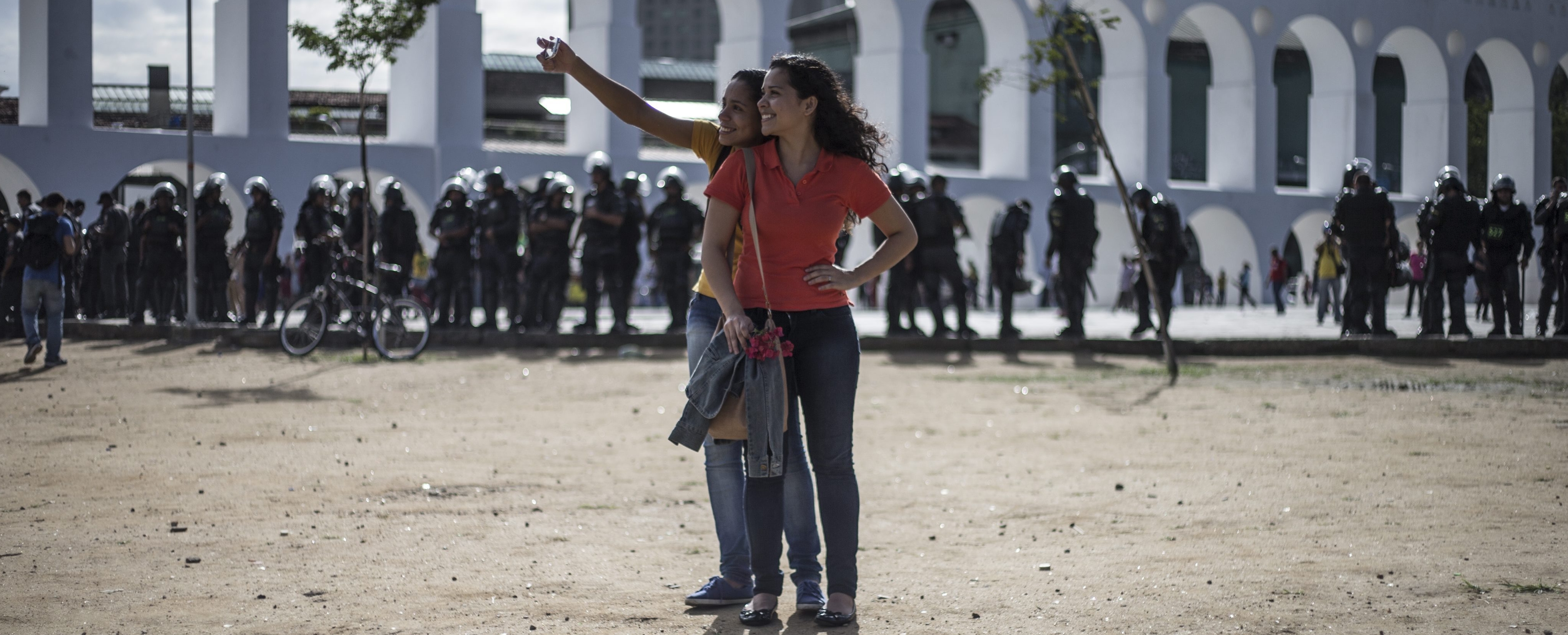 Αλλο μπάλα, άλλο οικονομία