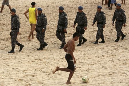 Mundial 2014: Γκολ, φτώχεια και δακρυγόνα