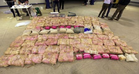 Παραδόθηκε καταζητούμενος του κυκλώματος διακίνησης ηρωίνης