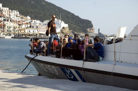 Το λιμενικό διέσωσε 31 μετανάστες ανοικτά της Χίου