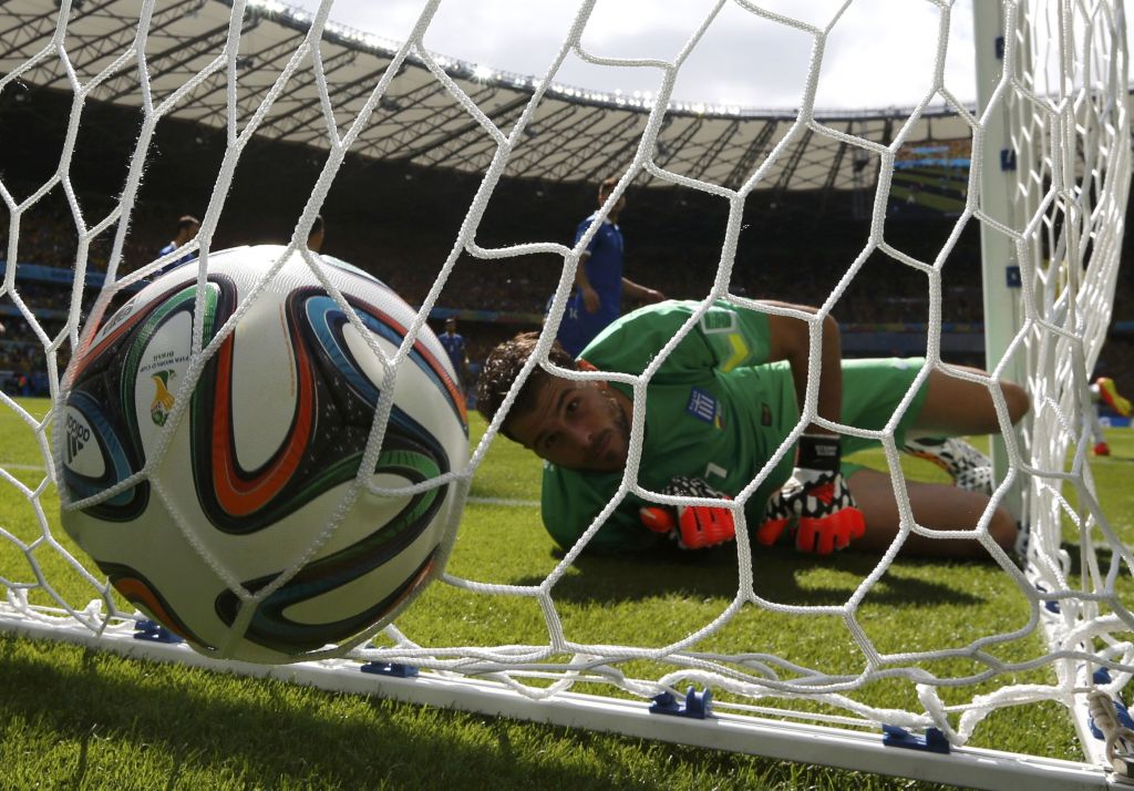 Η Ελλάδα έχασε 3-0 από την Κολομβία στην πρεμιέρα της στο Μουντιάλ