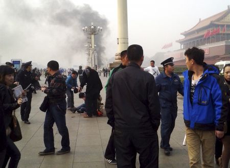 Καταδίκη σε θάνατο για τρεις «τρομοκράτες« της Τιενανμέν