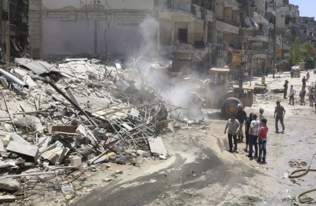 Συρία: Αεροπορική επιδρομή στο Χαλέπι με δεκάδες θύματα