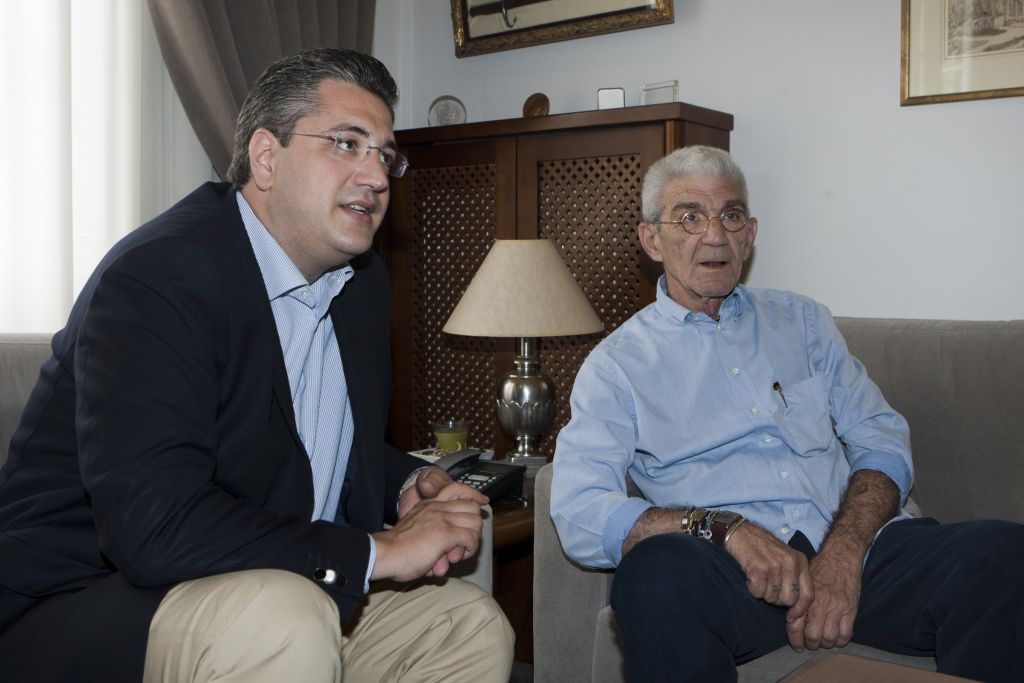 Αντιπαράθεση Τζιτζικώστα-Μπουτάρη για το προσφυγικό