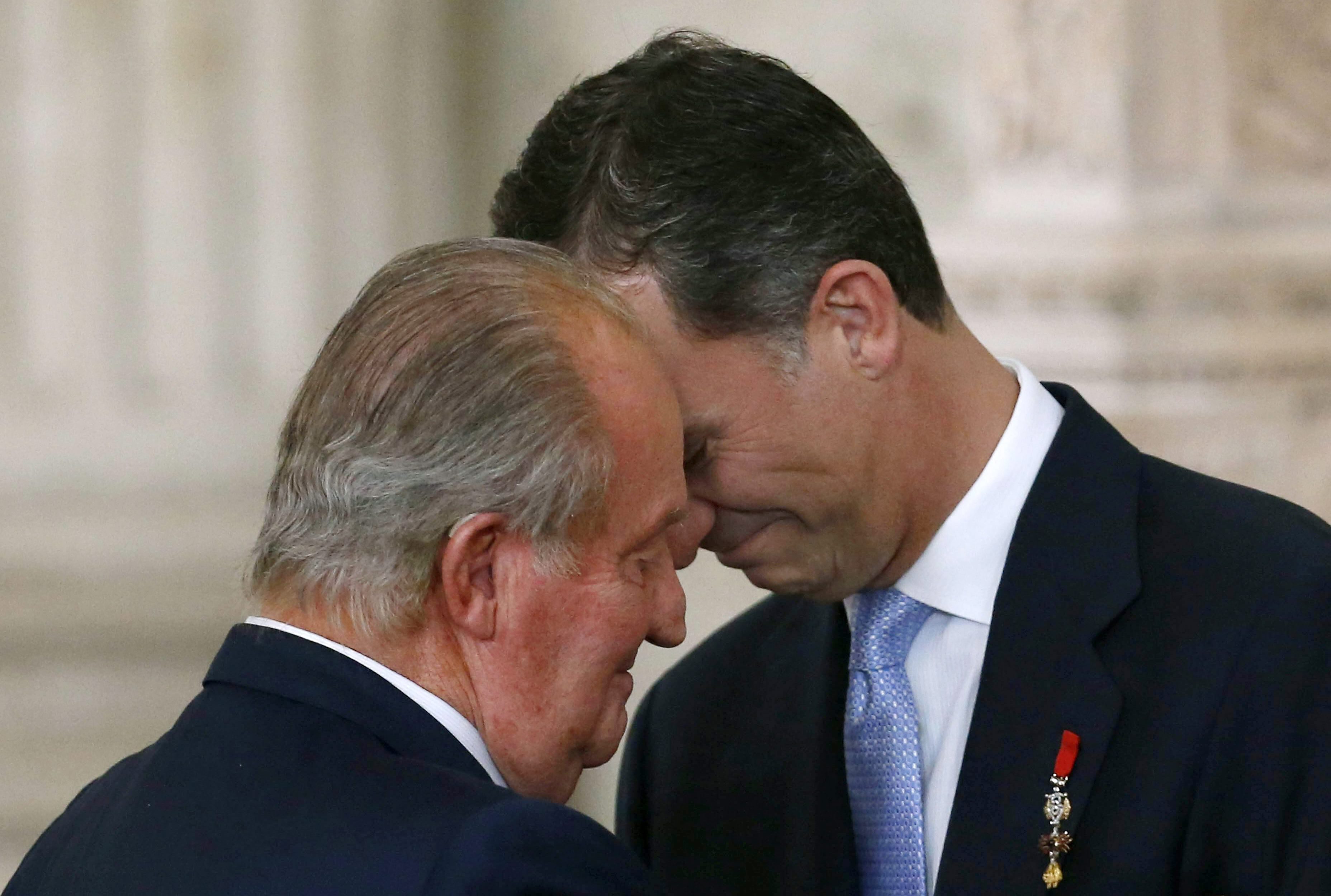 Υπέγραψε το νόμο της παραίτησής του ο βασιλιάς της Ισπανίας