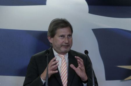 Χαν: Η ΕΕ εξετάζει την ένταξη χωρών των δυτικών Βαλκανίων