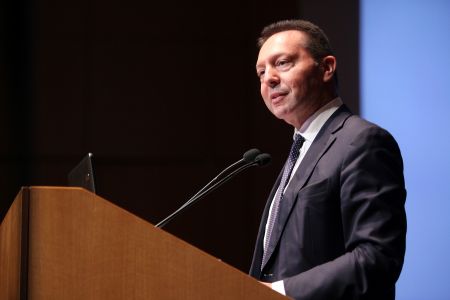 Στουρνάρας: Αναγκαία η προληπτική διαχείριση «κόκκινων» δανείων