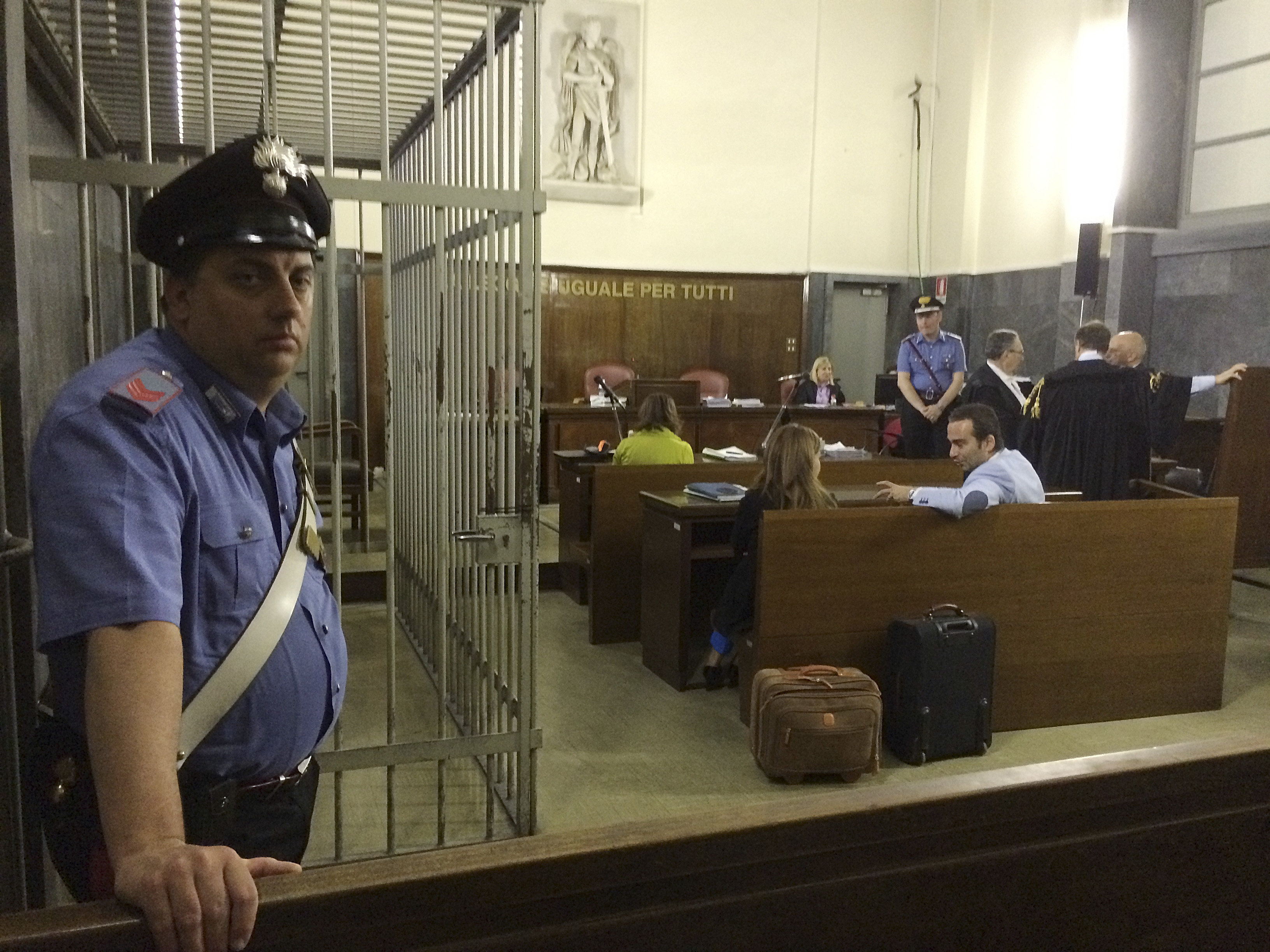 Αθώος για το σκάνδαλο Ρούμπιγκεϊτ ο Μπερλουσκόνι