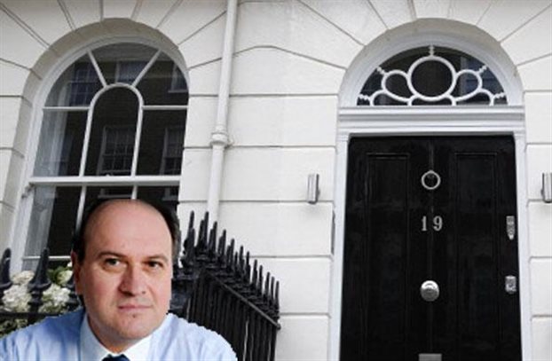 Ο τραπεζίτης Π. Στελλάκης έδινε μπόνους στον εαυτό του