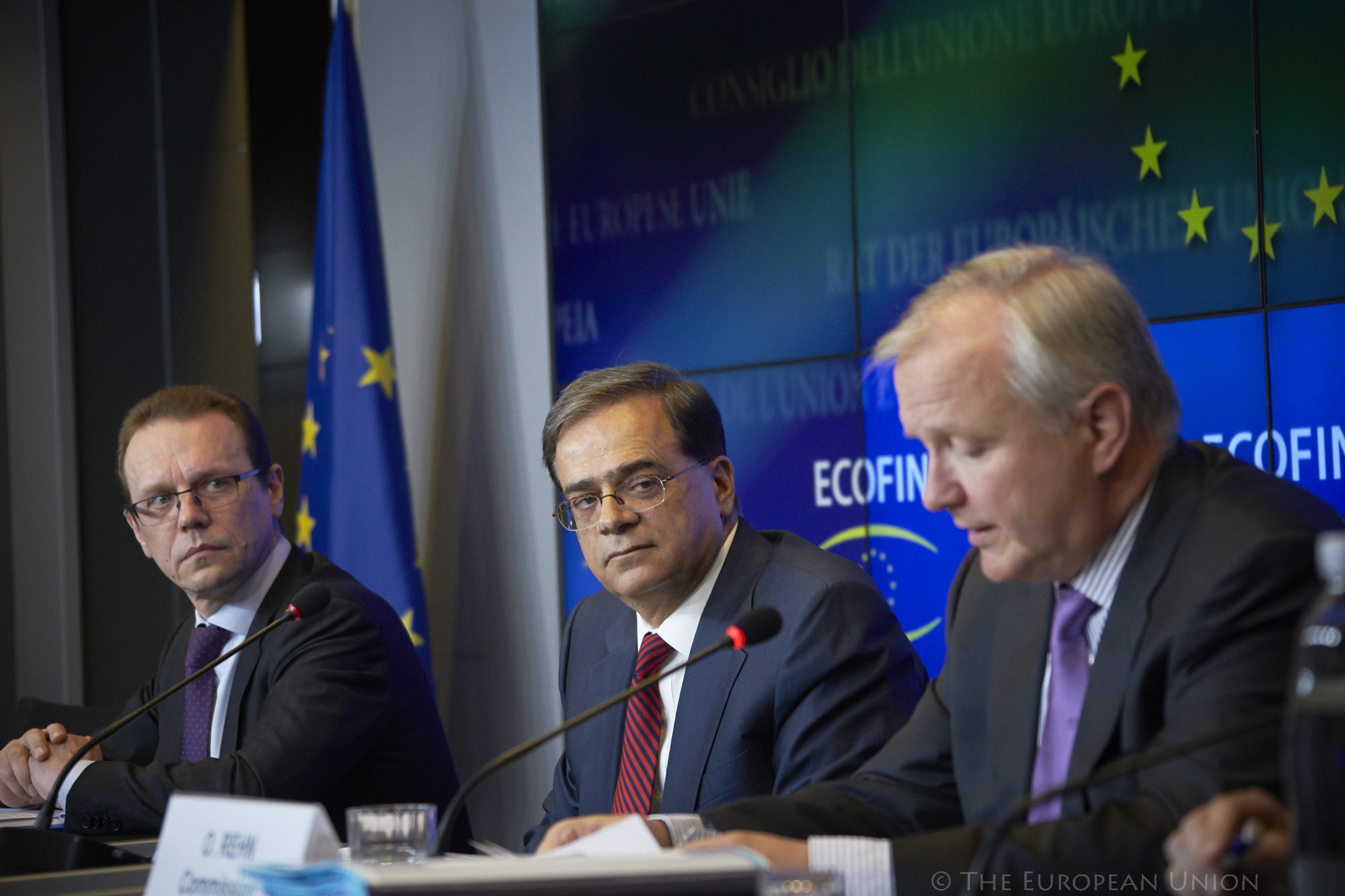 Η Ελλάδα βασικο θέμα στο Eurogroup – Την Πέμπτη το ραντεβού Χαρδούβελη – τρόικας