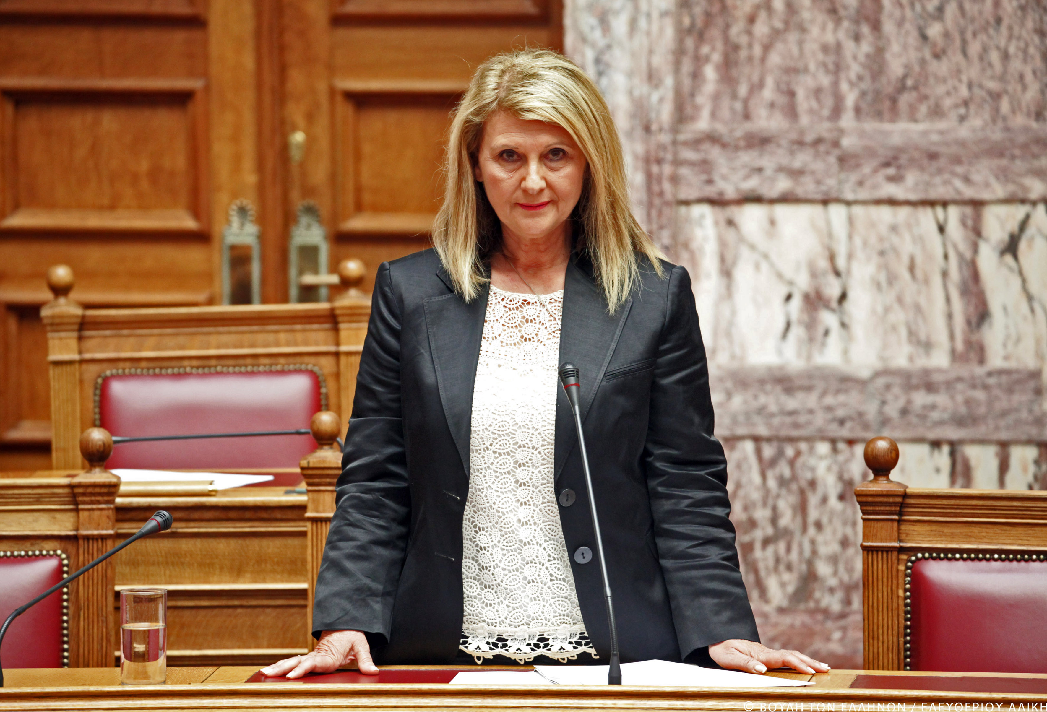 12 ερωτήσεις στην Σοφία Βούλτεψη