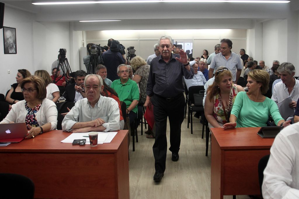 Αναταράξεις στο εσωτερικό της ΔΗΜΑΡ μετά το «ναι» στο ΣΥΡΙΖΑ για τη ΔΕΗ