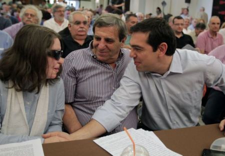 SYRIZA pressuring Communist Party in supporting DEI referendum