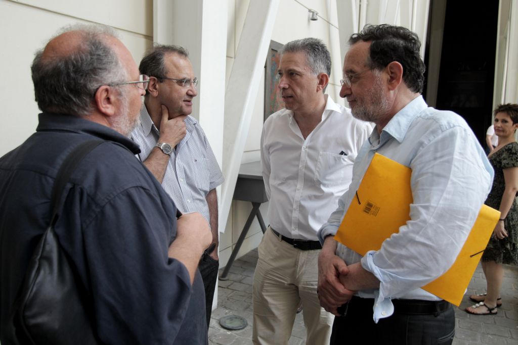 Αριστερό Ρεύμα-ΣΥΡΙΖΑ: «Εταίροι» και δανειστές καλούν την κυβέρνηση σε ταπεινωτική συνθηκολόγηση