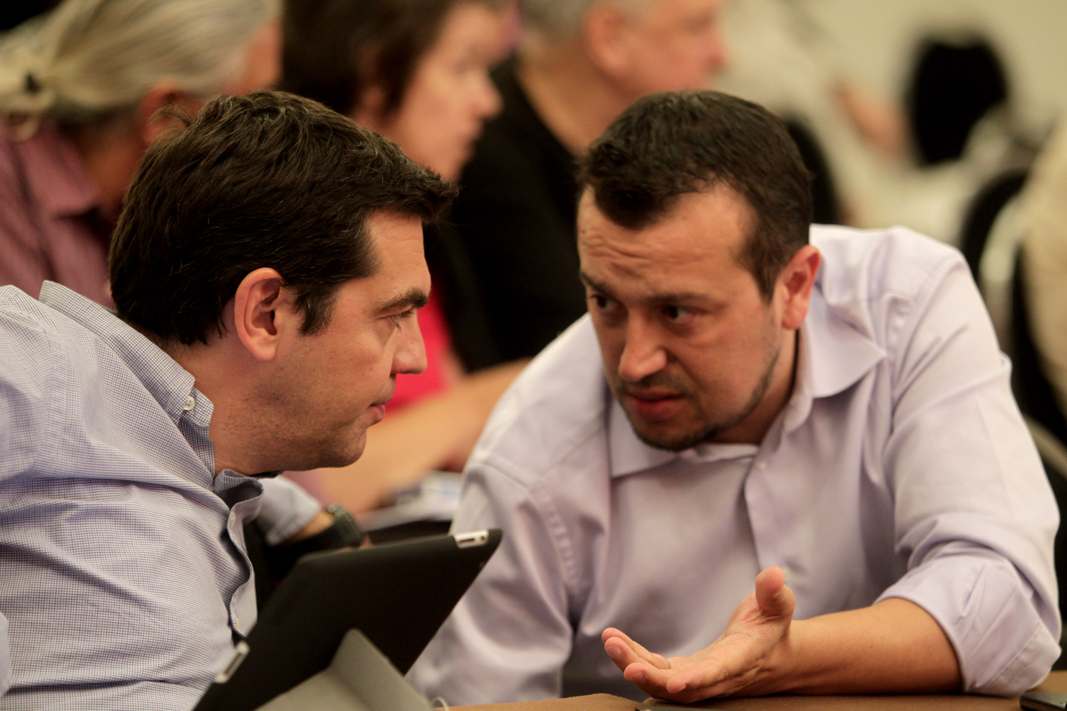 Δεν απαντά η κυβέρνηση τι θα πράξει μετά το δημοψήφισμα