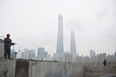 Πεκίνο: Σκοπιμότητες πίσω από τις εκτιμήσεις των οίκων για το real estate