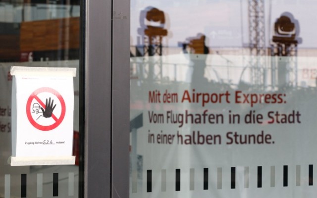Αντιμέτωπο με την χρεοκοπία το νέο αεροδρόμιο του Βερολίνου
