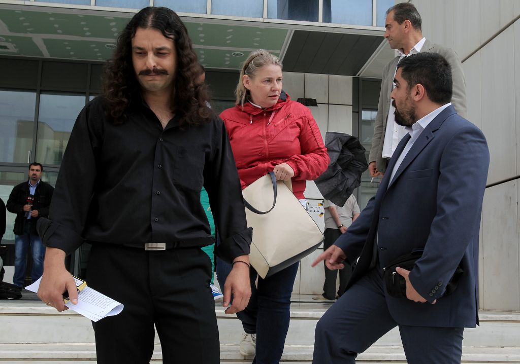 Barbarousis and Zaroulia face examiners