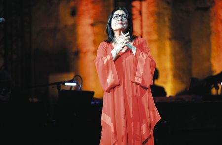 Νάνα Μούσχουρη: «Η Ελλάδα είναι η μάνα της Ευρώπης»