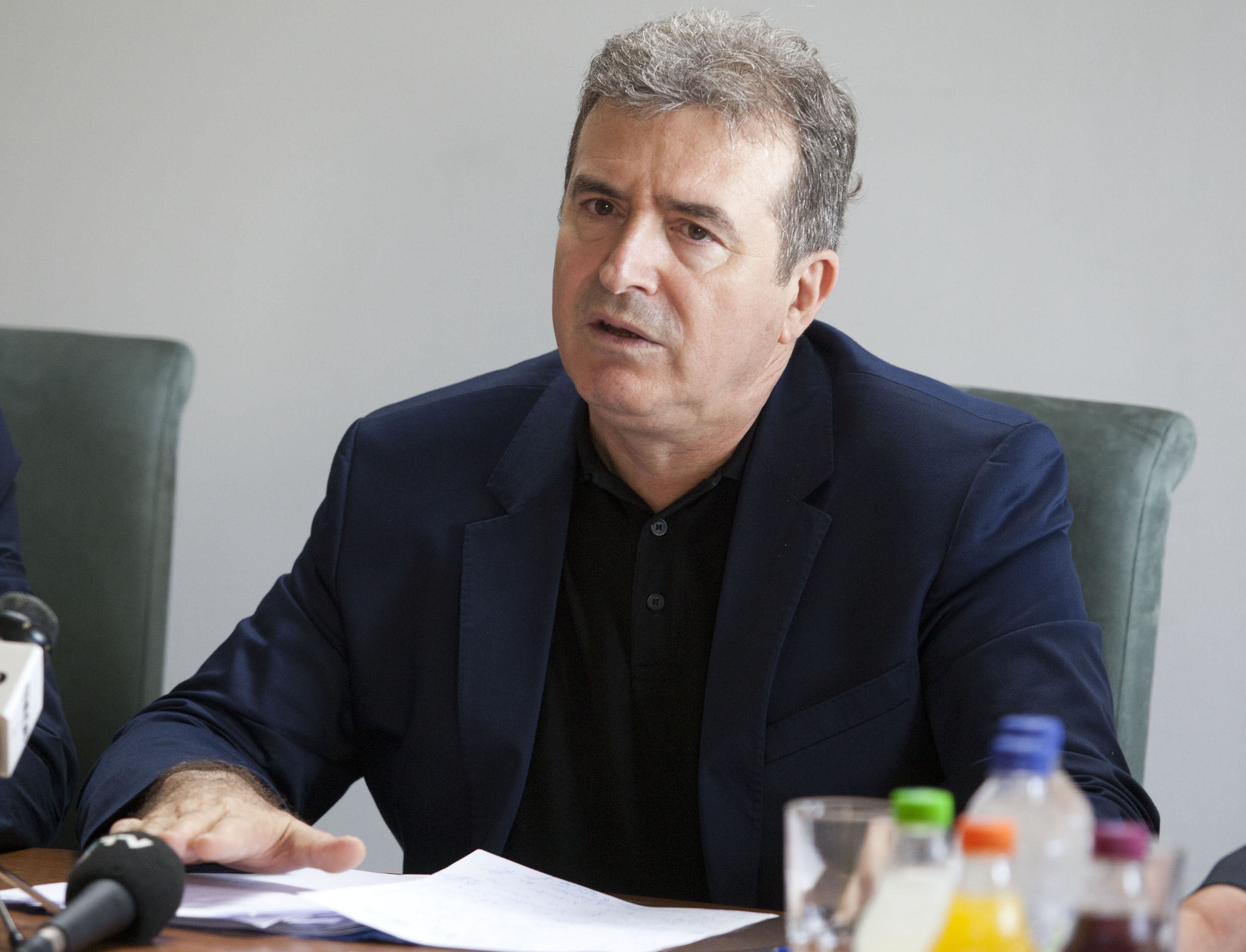 Χρυσοχοΐδης: Προκήρυξη σε 10 μέρες για το αεροδρόμιο της Σύρου