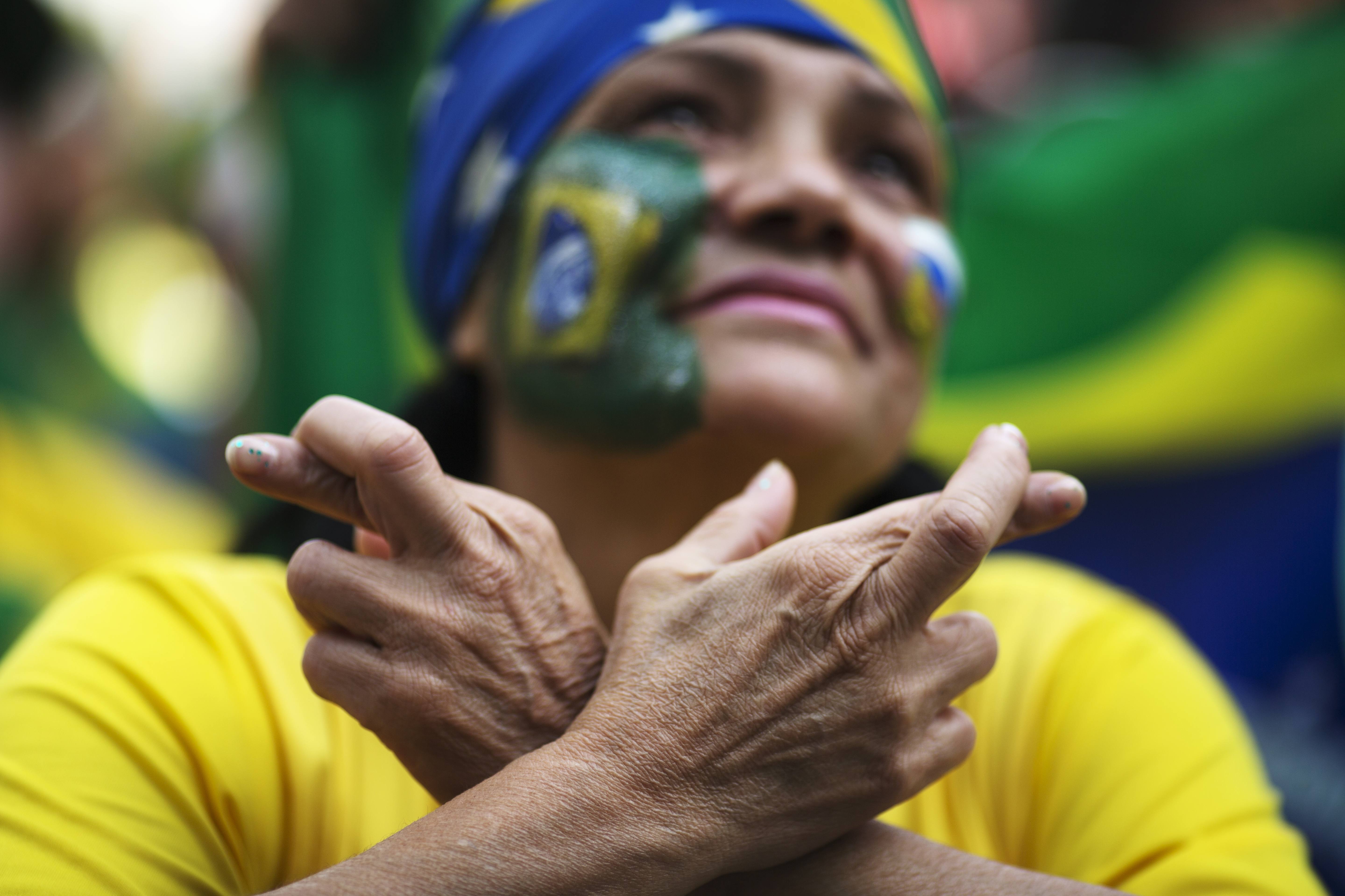 Μουντιάλ 2014: Βραζιλία-Χιλή (1-1 παράταση, 3-2 στα πέναλτι) και Κολομβία-Ουρουγουάη (2-0)