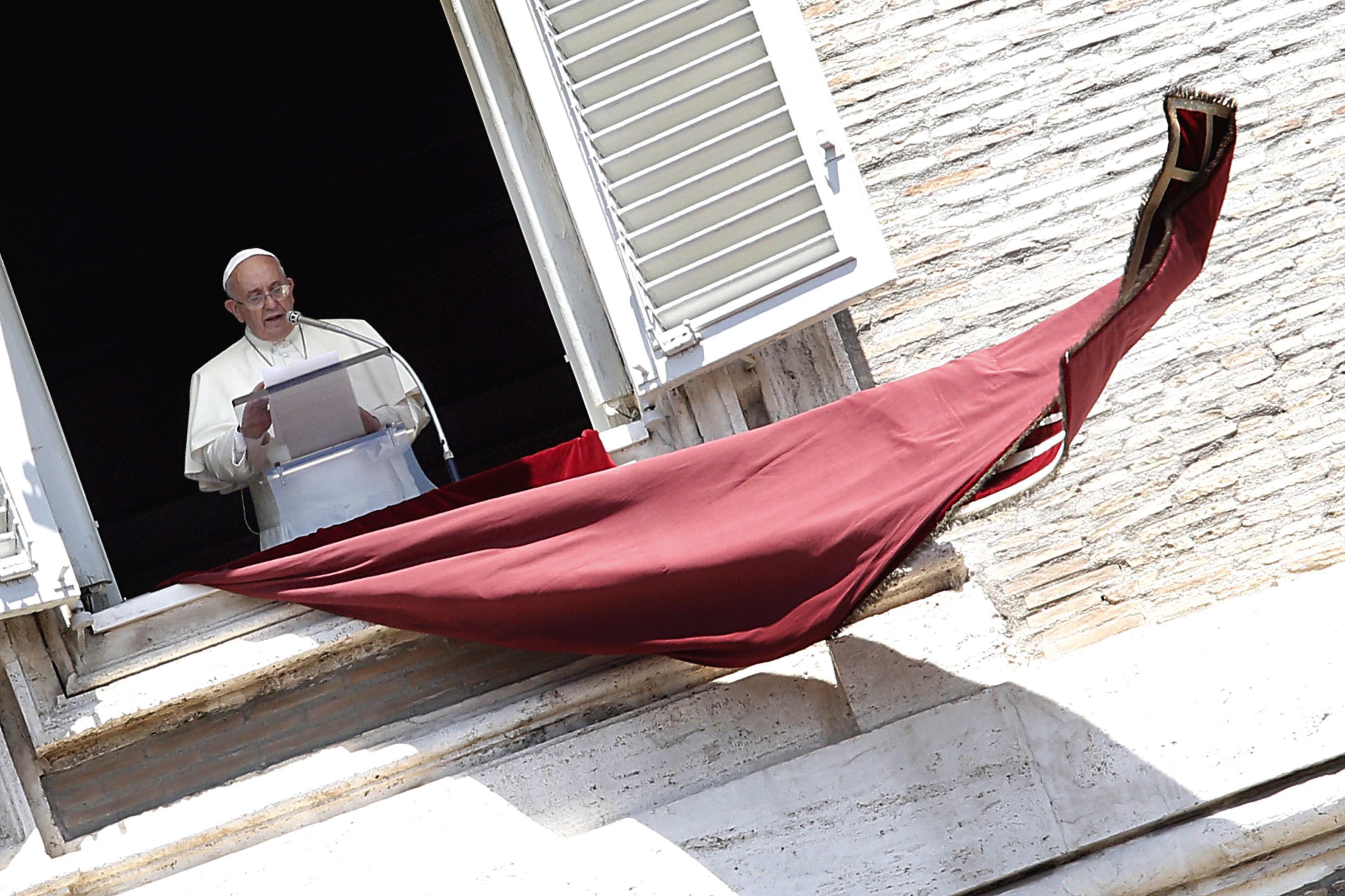 Πάπας: Προσευχηθείτε για μένα, υπέρ της αποστολής μου