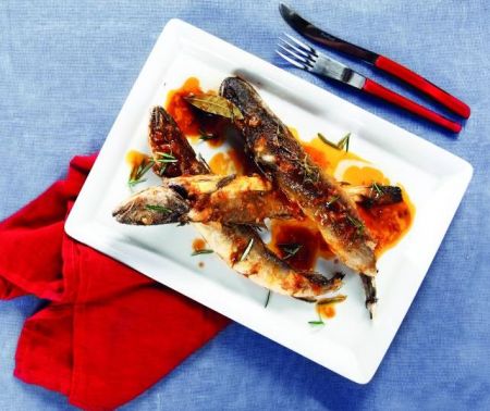 Προσφυγάκια τηγανητά με ντομάτα και αρωματικά