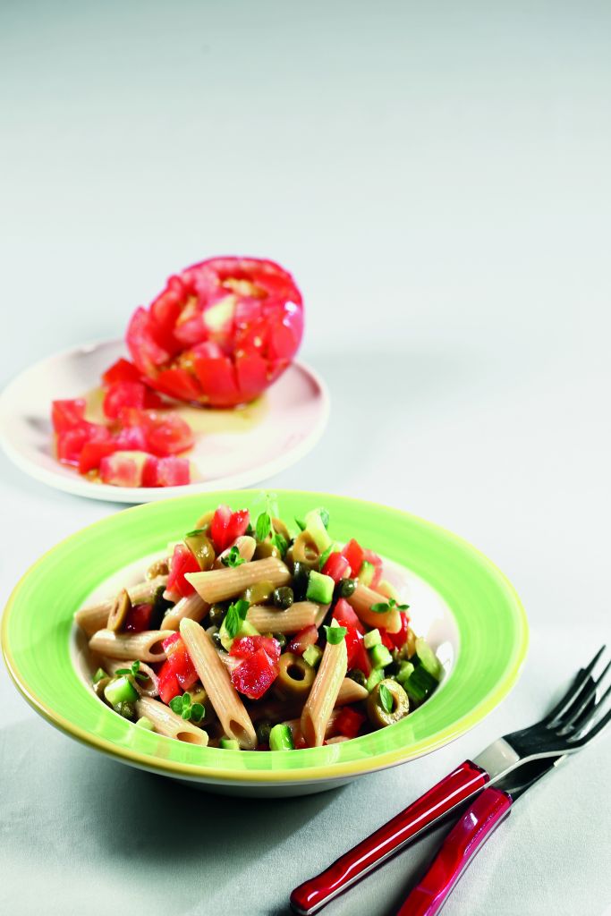 Χωριάτικη με πένες ολικής άλεσης