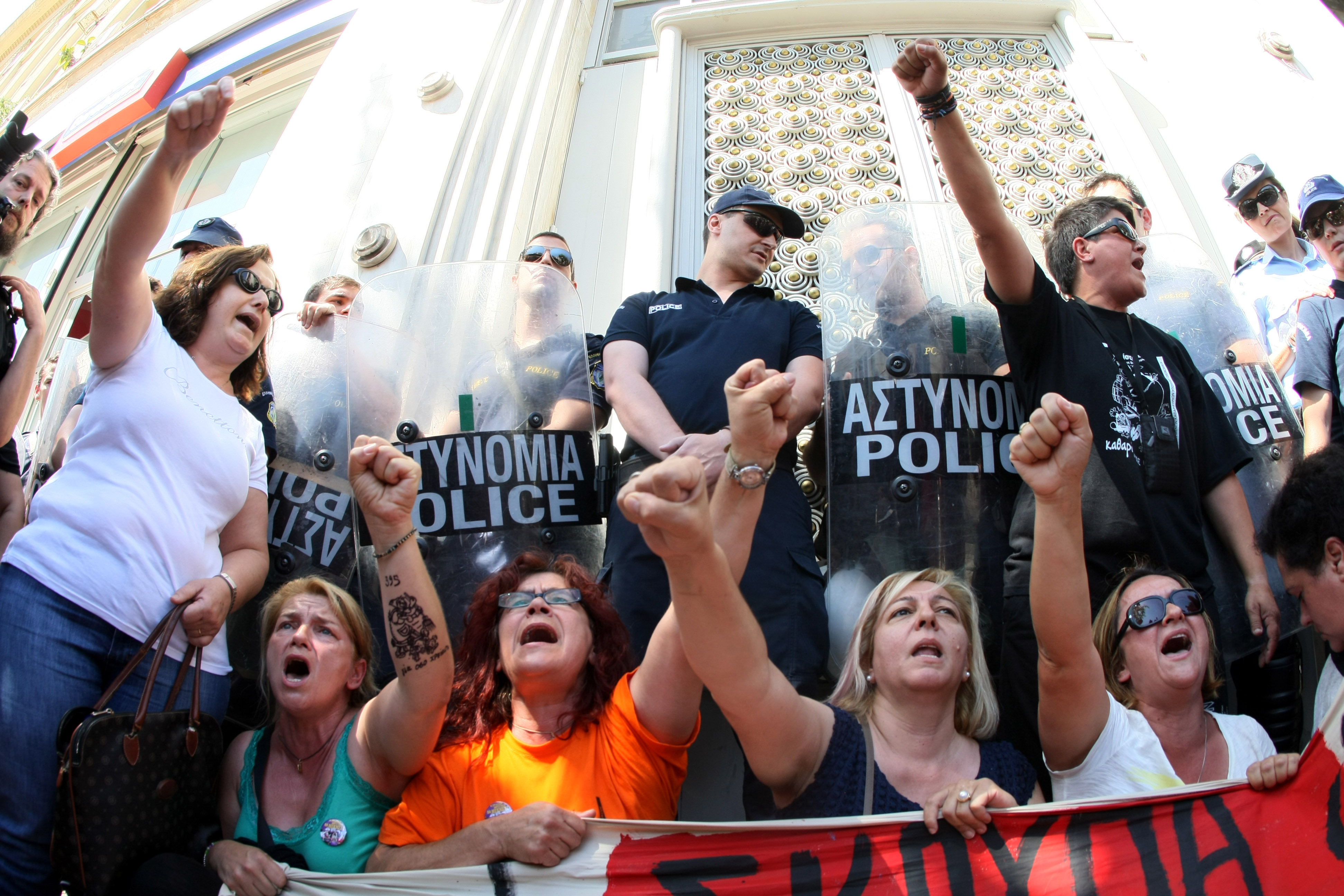 Συζήτηση στο ΣτΕ για το νέο μισθολόγιο των ενστόλων