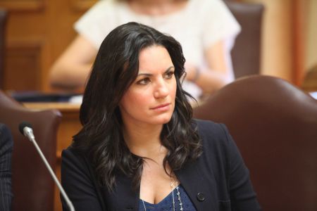 Υπερψηφίστηκε επί της αρχής το νομοσχέδιο για τον τουρισμό