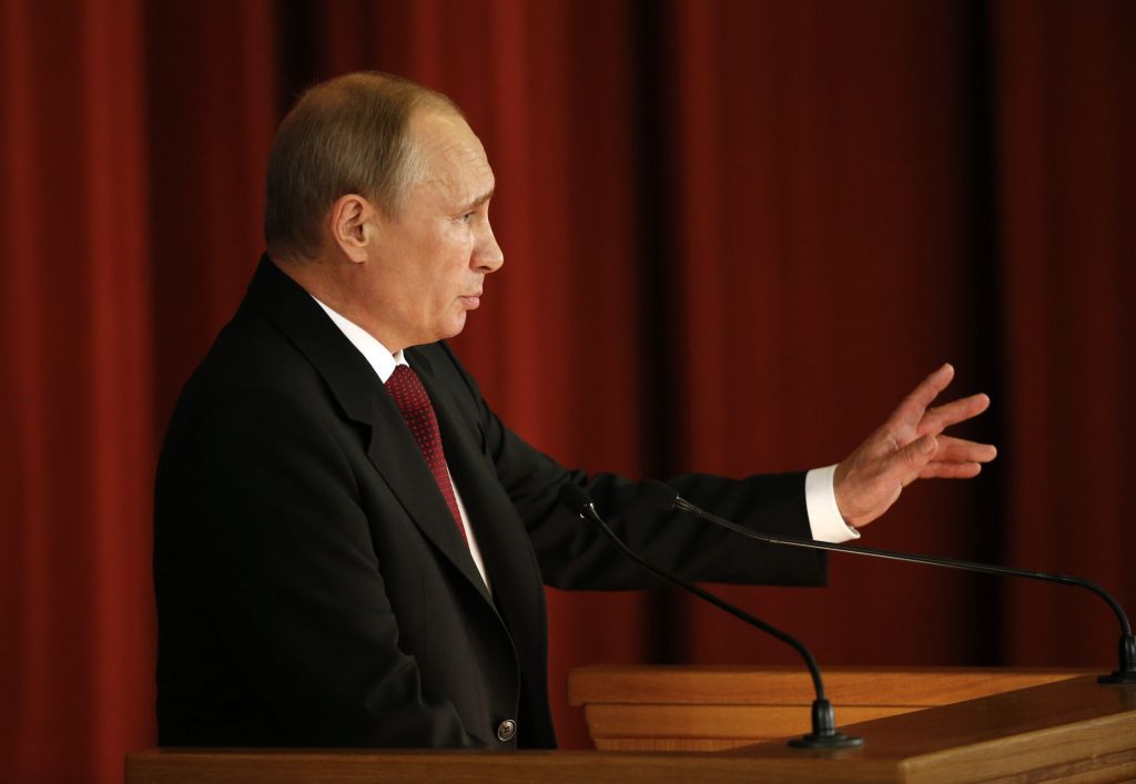 Toν Ποροσένκο κατηγορεί ο Πούτιν για τη βία στην Ουκρανία