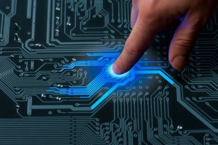 Πόλεμος στην τηλεπικοινωνιακή αγορά για τα μάτια της Forthnet