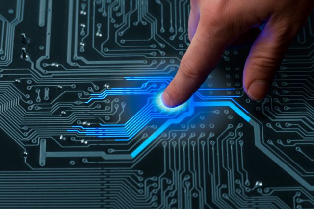 Πόλεμος στην τηλεπικοινωνιακή αγορά για τα μάτια της Forthnet