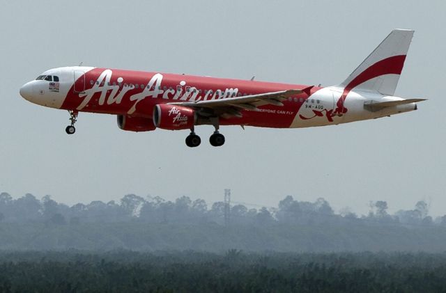 Πτήση τρόμου για αεροσκάφος της AirAsia [Βίντεο]