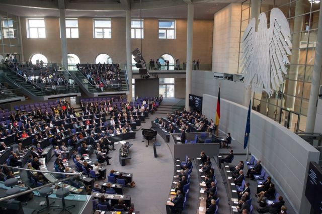 Το γερμανικό κοινοβούλιο θέσπισε κατώτατο ωρομίσθιο στα 8,50 ευρώ