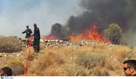 Yπό έλεγχο το πύρινο μέτωπο στη Ρόδο στην περιοχή Αγιος Σουλάς