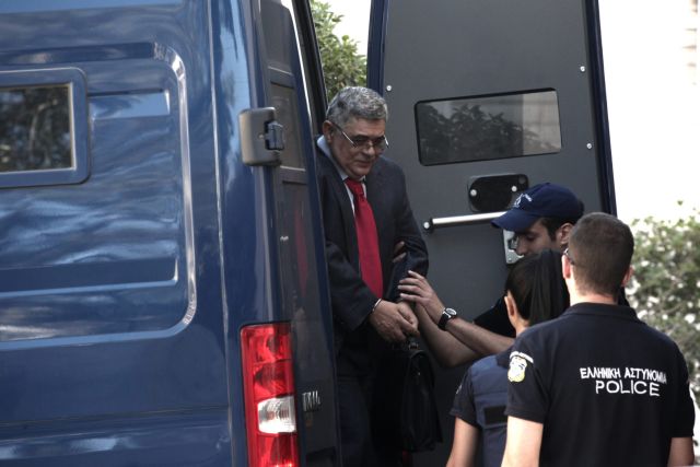 Detained Golden Dawn MPs will not attend vote of confidence