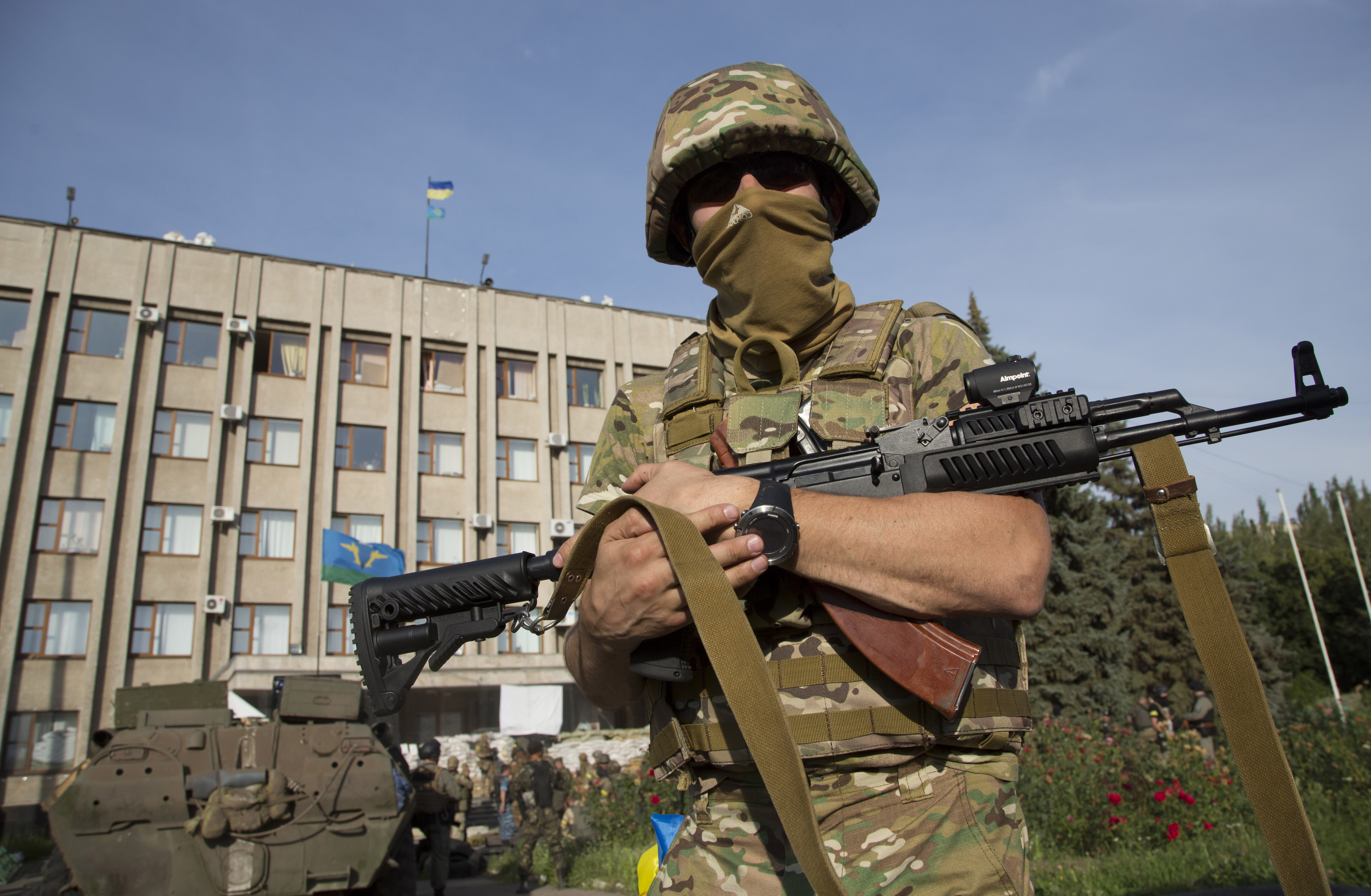 Ο ουκρανικός στρατός εξακολουθεί να επιχειρεί για την ανακατάληψη του Ντόνετσκ