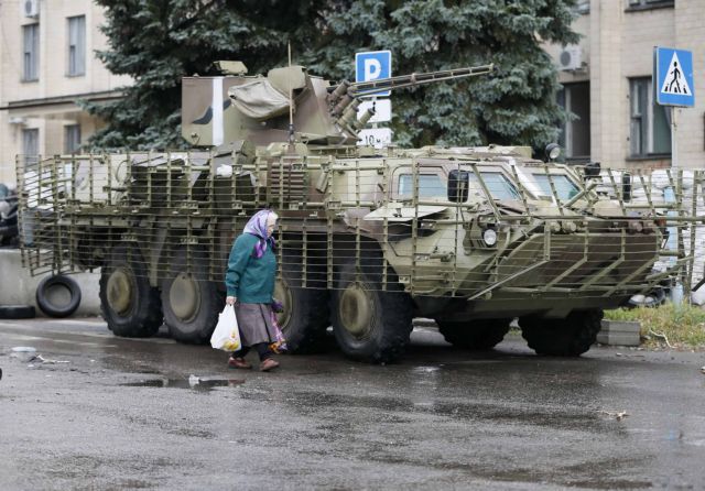 Guardian: Ο φόβος καθοδηγεί τα βήματα του Πούτιν στην Ουκρανία