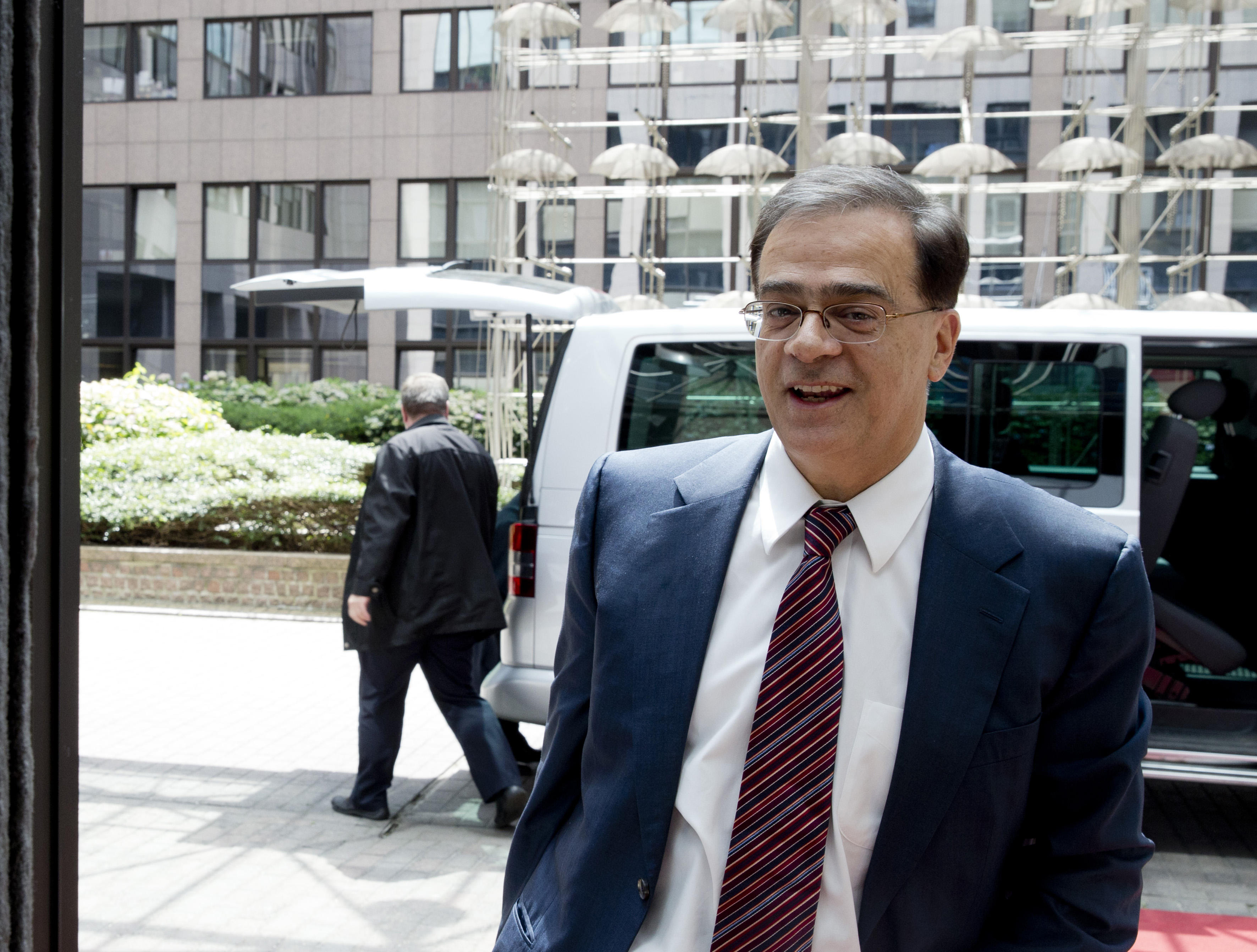 Την Τρίτη ο Χαρδούβελης απαντά στις εξαγγελίες Τσίπρα