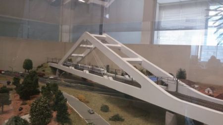 Οκτώ «αγκάθια» στις ράγες της Πελοποννήσου