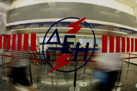 Αντιδράσεις για τον θάνατο παραπληγικής όταν η ΔΕΗ της έκοψε το ρεύμα