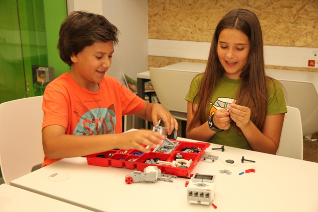 Φωτοζωγραφική, Ηχοϊστορία και Ρομποτική για μαθητές