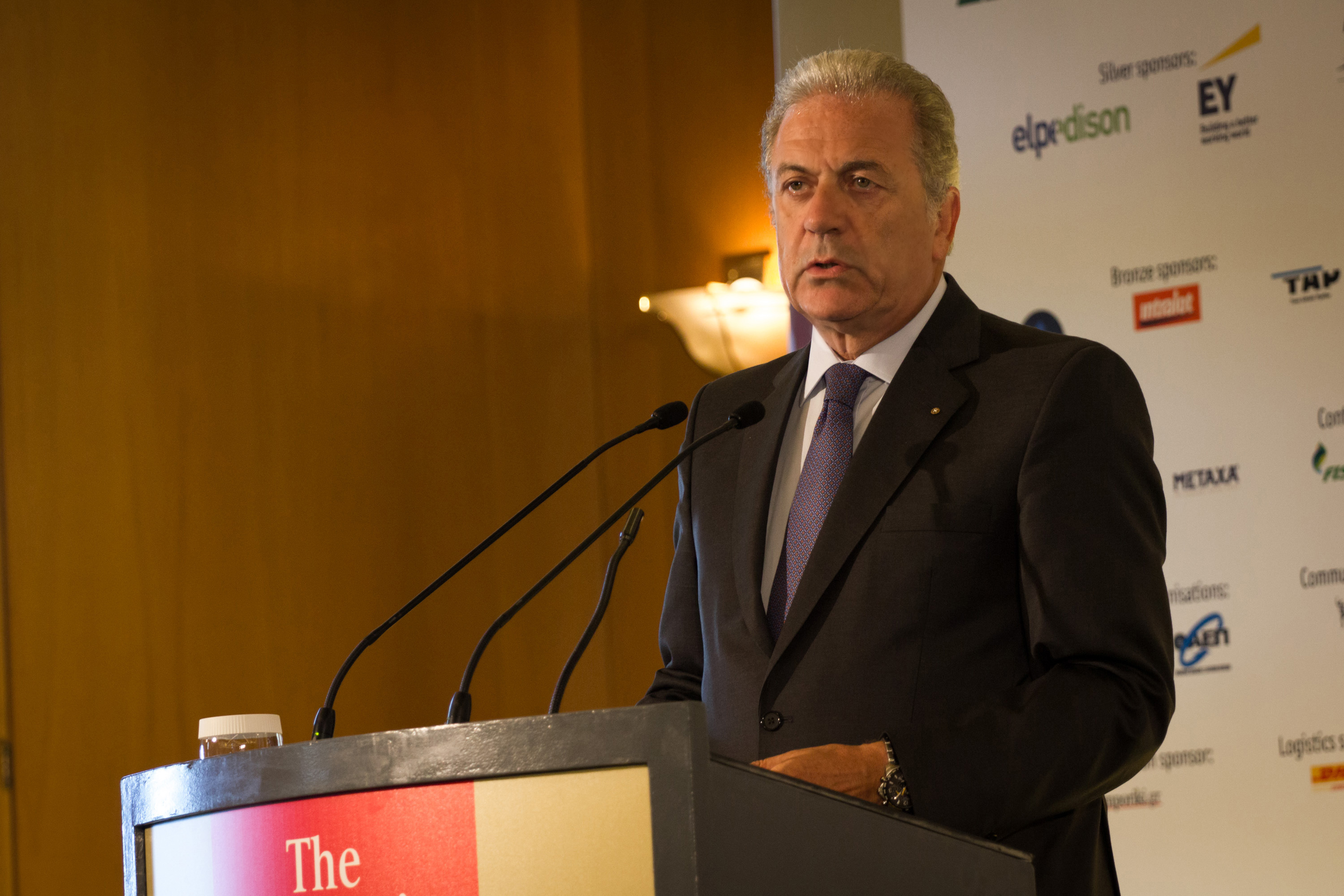 Τον Δημήτρη Αβραμόπουλο προτείνει η κυβέρνηση για Έλληνα Επίτροπο