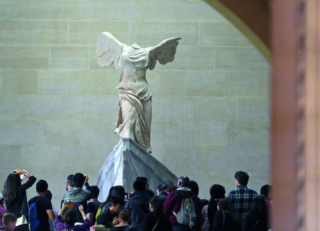 Αγγελική Αριστομενοπούλου: «Η Νίκη πλανιέται ακόμη στη Σαμοθράκη»