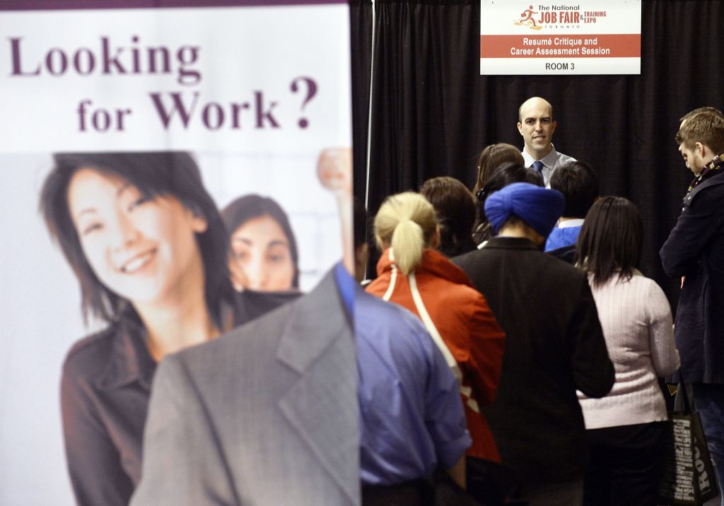 Βρετανία: Περικοπές στα επιδόματα ανεργίας των Ευρωπαίων